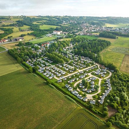 Camping Chateau De Galaure Chateauneuf-de-Galaure エクステリア 写真