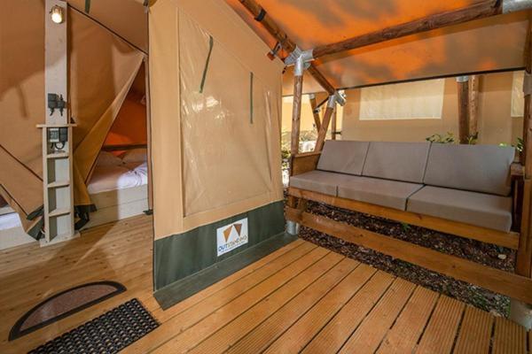 Camping Chateau De Galaure Chateauneuf-de-Galaure 部屋 写真