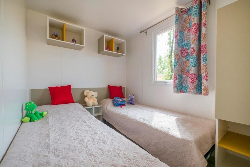 Camping Chateau De Galaure Chateauneuf-de-Galaure エクステリア 写真