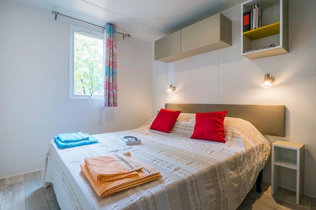 Camping Chateau De Galaure Chateauneuf-de-Galaure エクステリア 写真